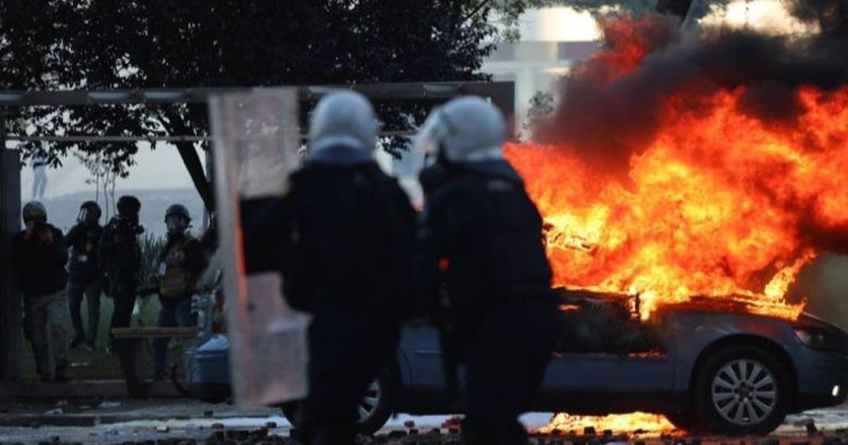 10 mijë protestues kërkojnë rrëzimin e qeverisë