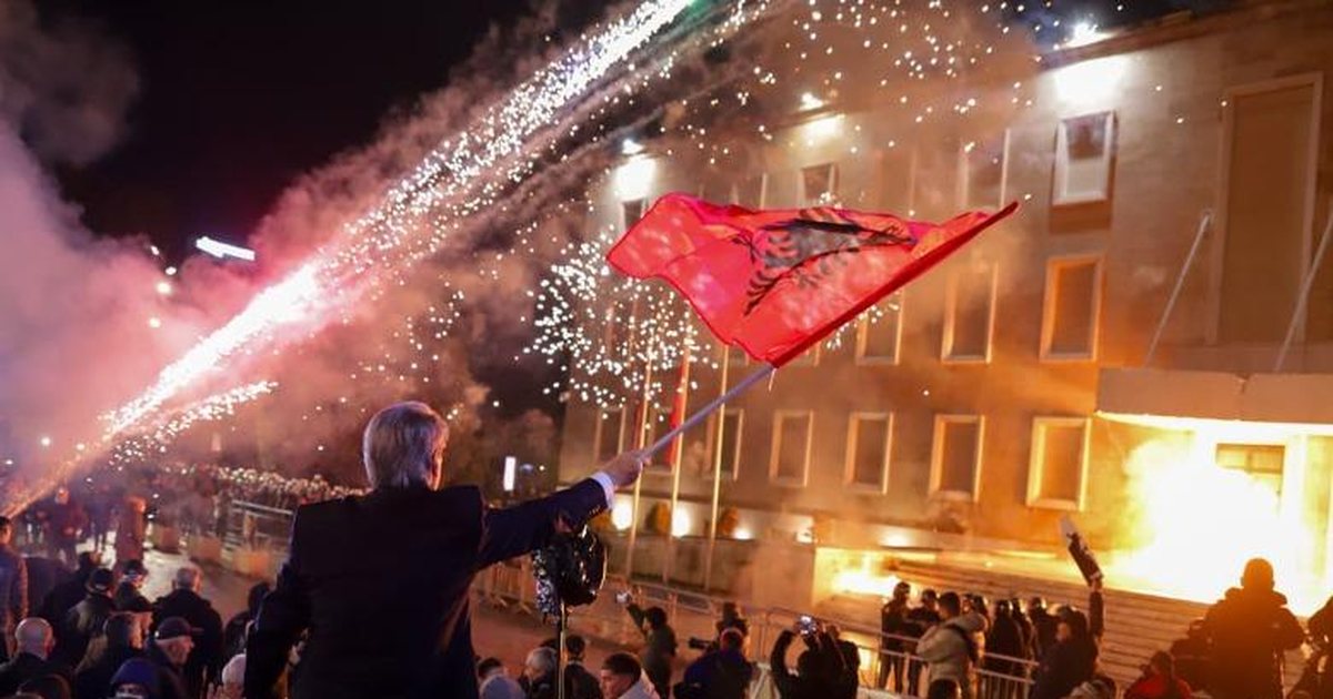 Kryetari nxit dhunë, Irani financoi destabilizimin