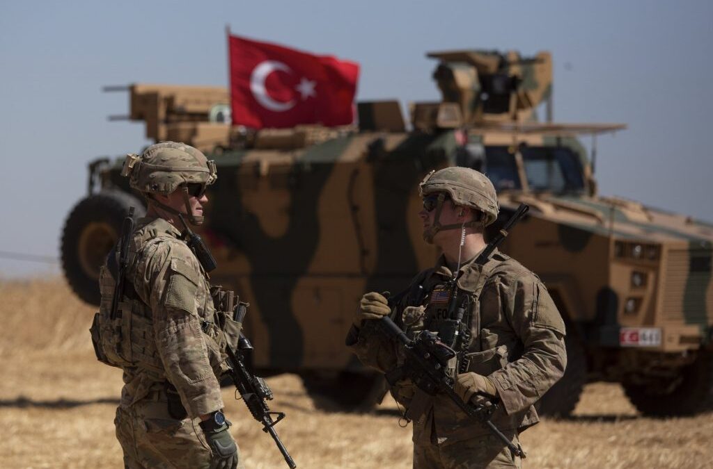 Turqia mban trupat në Siri dhe Irak deri në sigurimin e kufijve