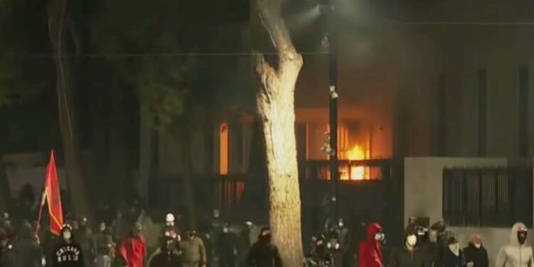 Grupi i Zjarrit, nga protestat te dosjet në flakë