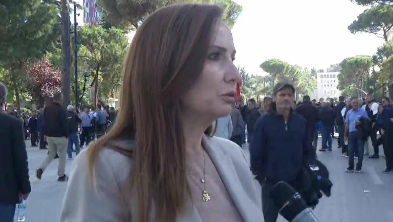 Protesta e PD, Tabaku mbështet të rinjtë para Ministrisë së Arsimit