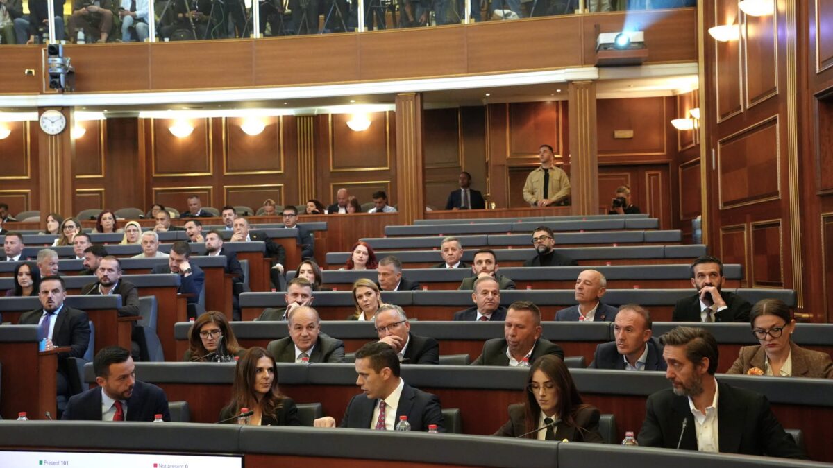Dekretim apo kthim në Kuvend, PDK deklarohet sot për Ligjin për Specialen