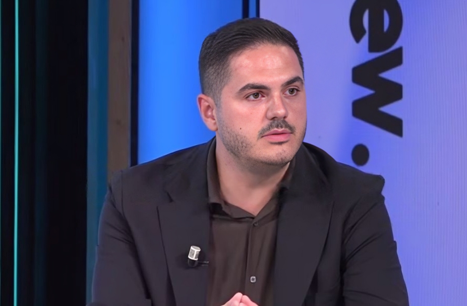 Deputeti i PS u përgjigjet studentëve: Më ndihmoni t’i denoncojmë rastet e korrupsionit në mjekësi