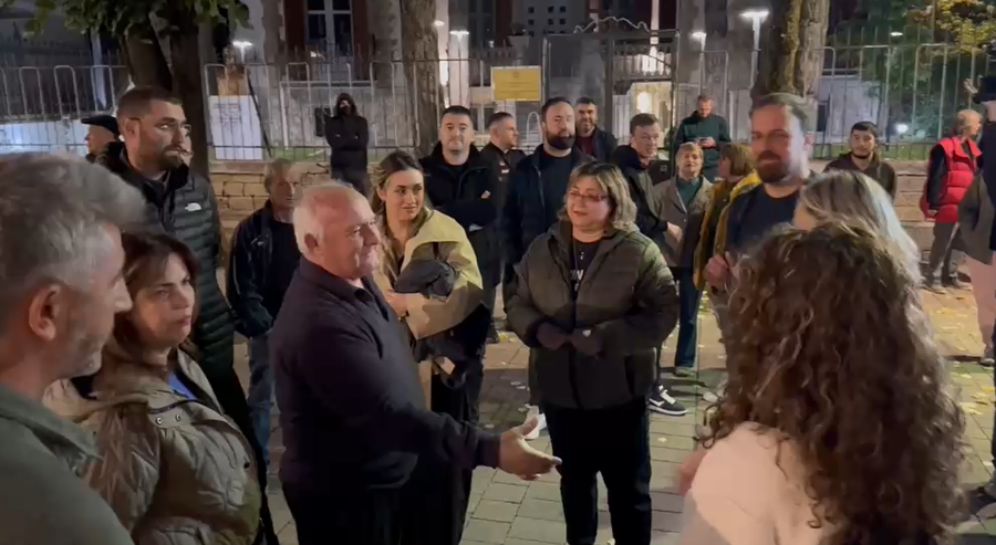 Korça në protestë, studentët paralajmërojnë bojkot të mësimit