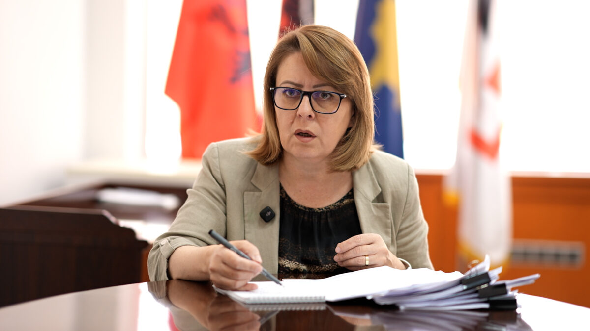 Bajrami kërkon hetim për 359 milionë euro kontrata njëburimore