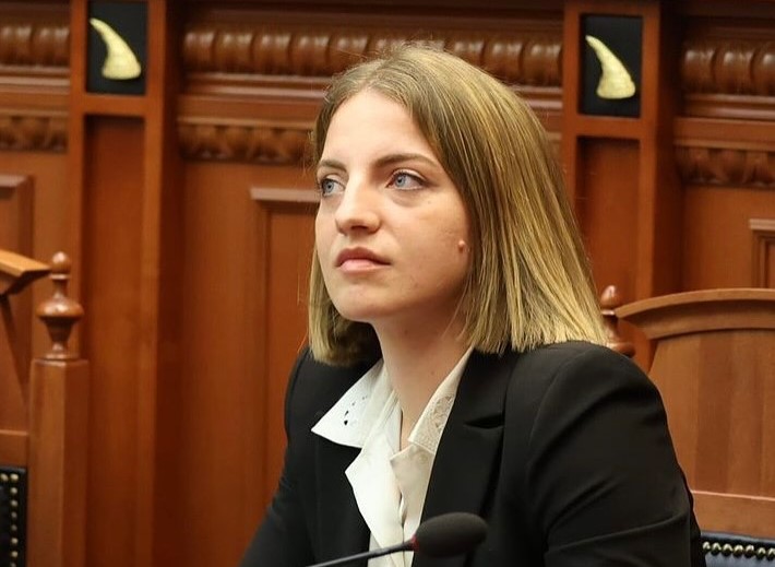 Deputetja Koçeku kërkon reagim të faktorit ndërkombëtar ndaj dhunës policore