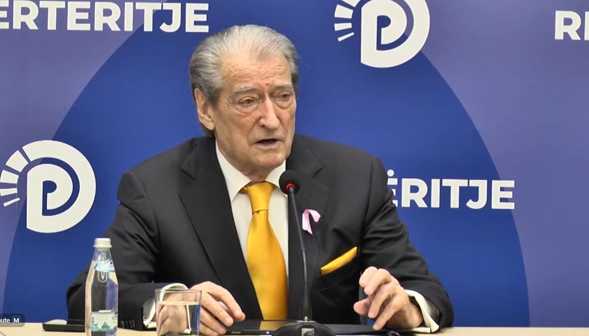 Rama kërcënon protestuesit me bileta treni e hotele, Berisha kundërpërgjigjet me skandalin e inceneratorëve