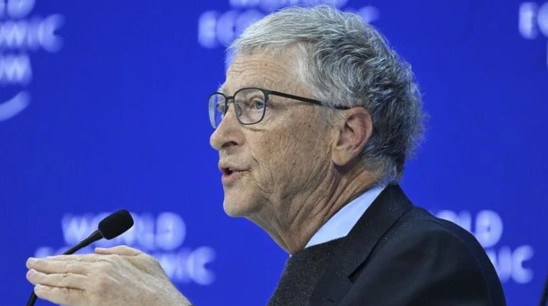 Bill Gates paralajmëron trazira dydekadëshe nga inteligjenca artificiale, shoqëria e papërgatitur për fituesit dhe humbësit