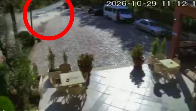 Aksident zinxhir me 4 automjete në Librazhd, furgoni u preu rrugën 2 makinave