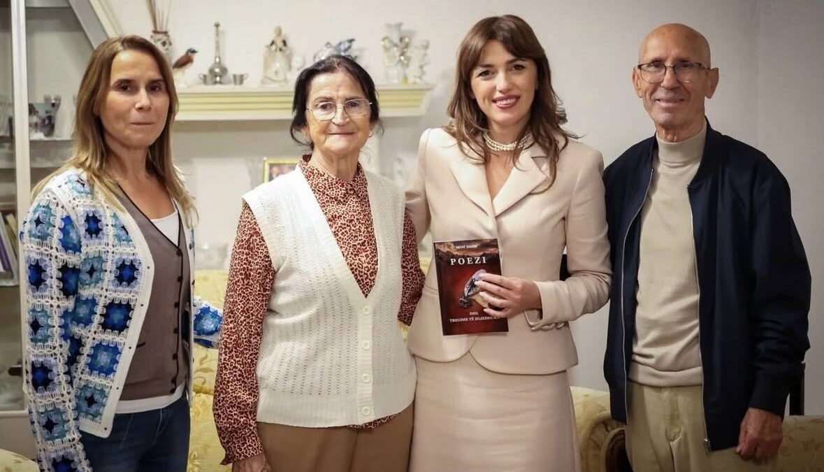 Albulena Haxhiu kthehet te familja Sinani për t’u falënderuar