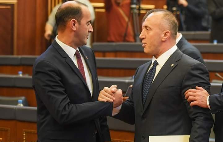 Aleanca: Profilet e rreme në Facebook kërkojnë vrasjen e Haradinajve