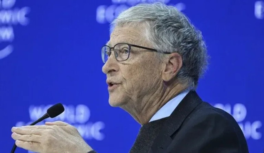 Bill Gates paralajmëron dy dekada tronditjesh nga inteligjenca artificiale