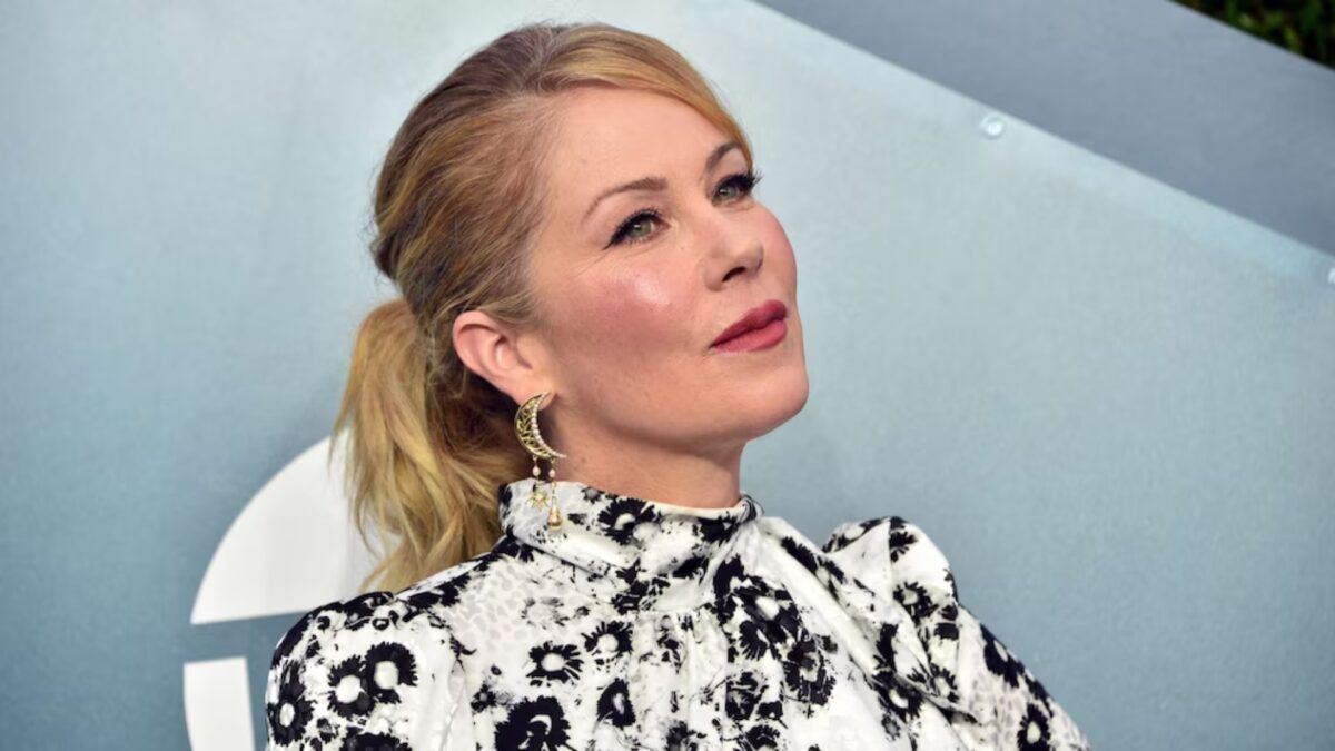 Aktorja e njohur Christina Applegate: Mjekët dyshojnë se mund të mos vuajë nga kjo sëmundje