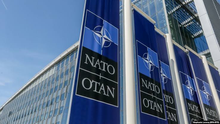 Delegacioni i NATO-s nis vizitën në Kosovë, takon Haxhiun