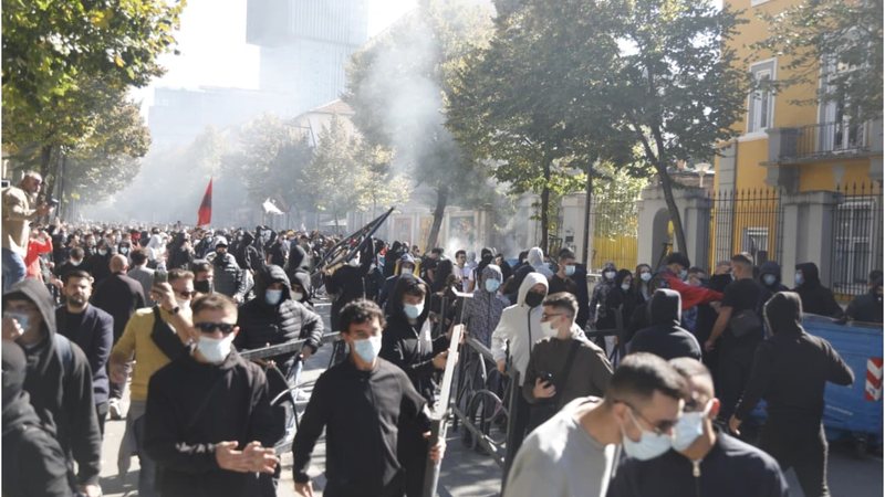 I ri apelon në protestë: 28 Nëntori, bashkim për çlirim kombëtar