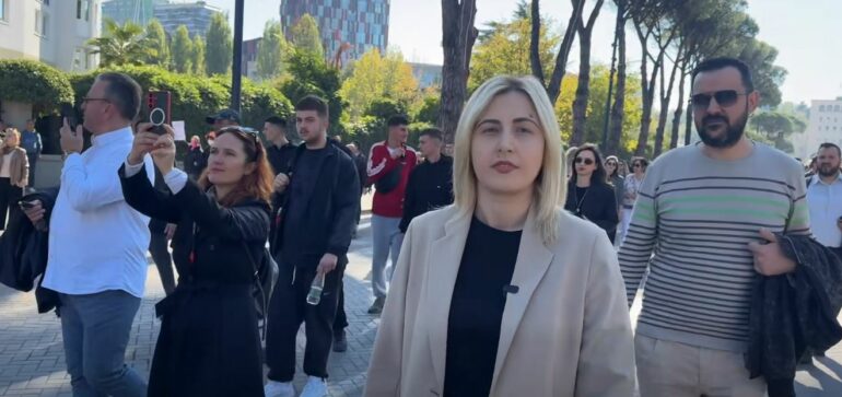 Deputetja e PD Zhupa akuzon Ramën se kërcënon me burg të miturit për protesta
