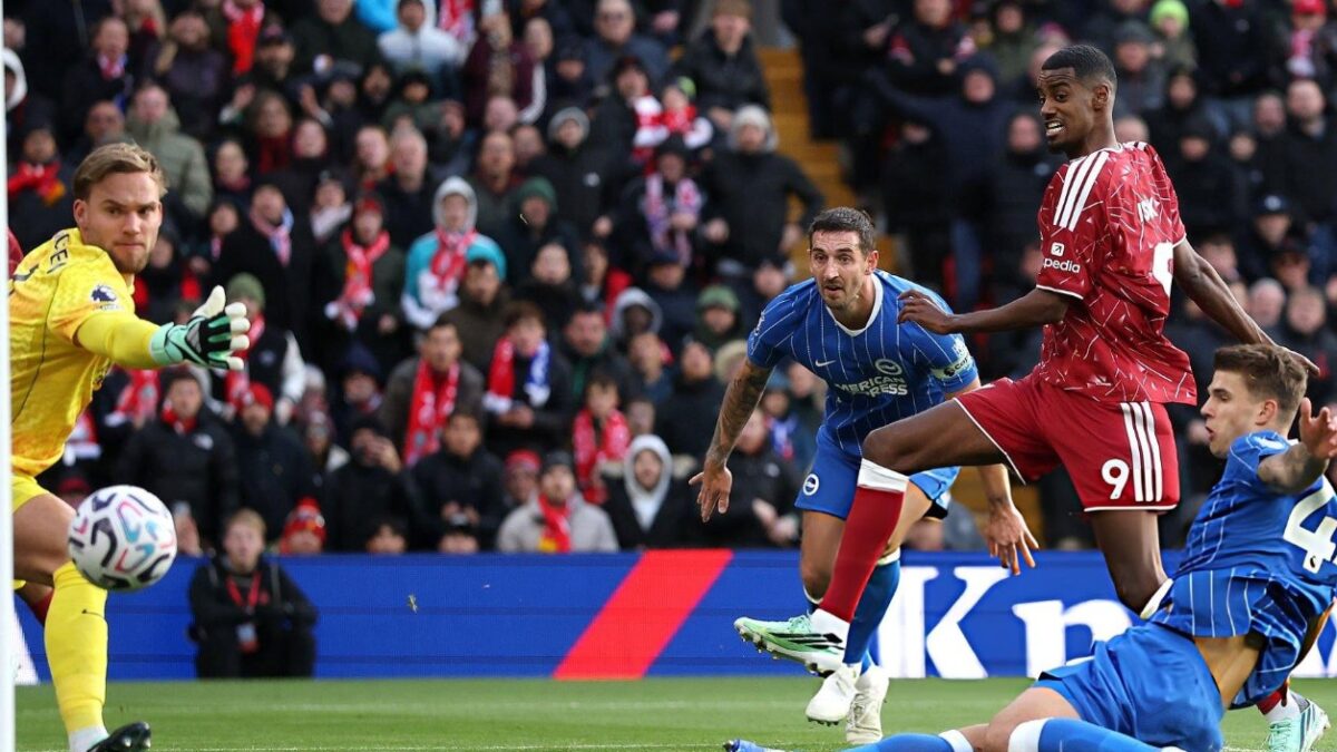 Liverpool shkëlqen ndaj Brighton, United drejt një tjetër zhgënjimi