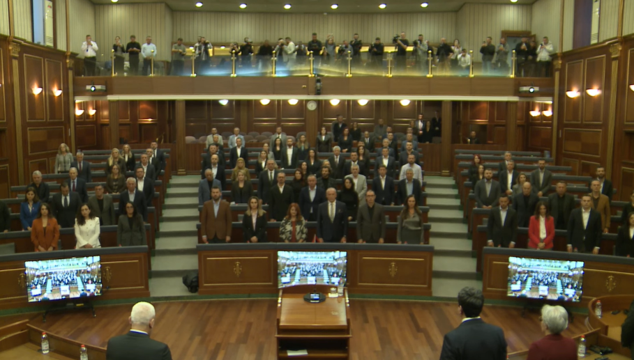 Kuvendi mban një minutë heshtje për Arlinda Zekajn