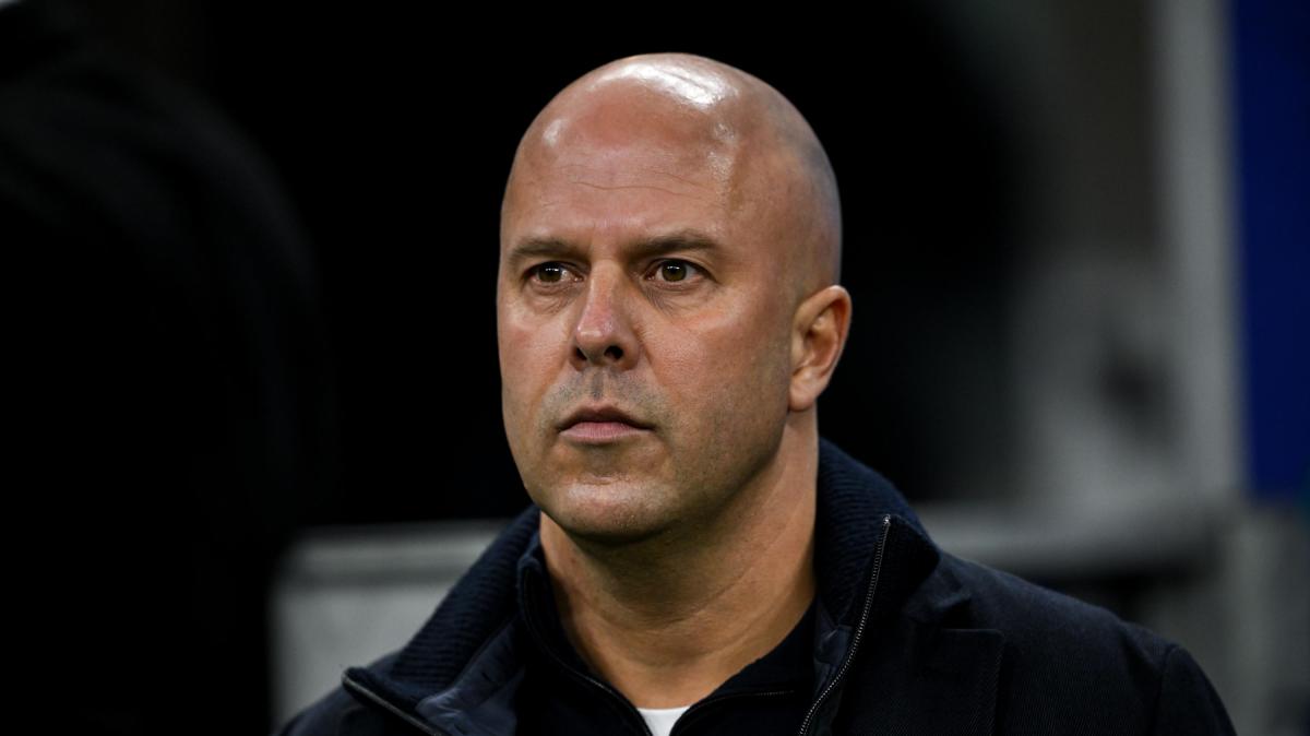 Man United duhet të emërojë Arne Slot si trajner të ri