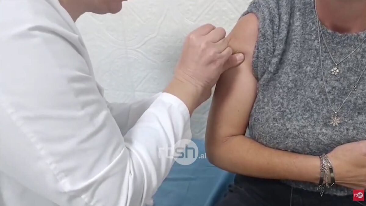 Nis aplikimi i vaksinës antigrip në Gjirokastër me 6500 doza