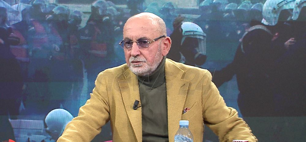 Rama autokrat i fundit në Ballkan, Lubonja shpjegon lidhjen e protestave Shqipëri-Serbi