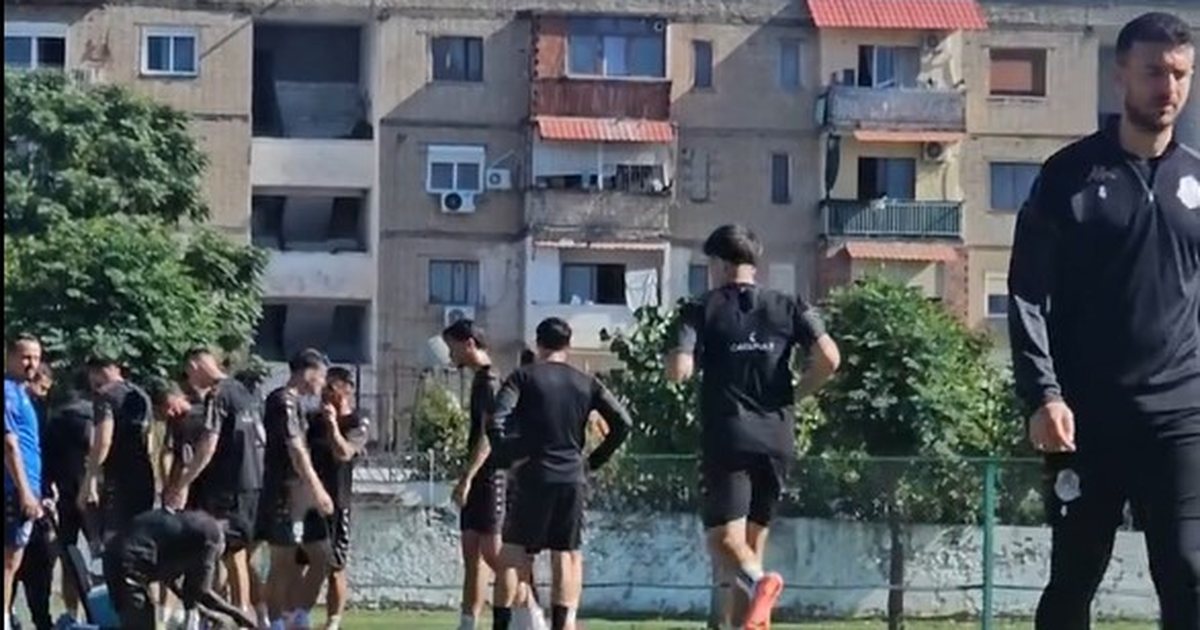 Elbasani nis përgatitjet për sfidën me Teutën, pritet zyrtarizimi i trajnerit të ri