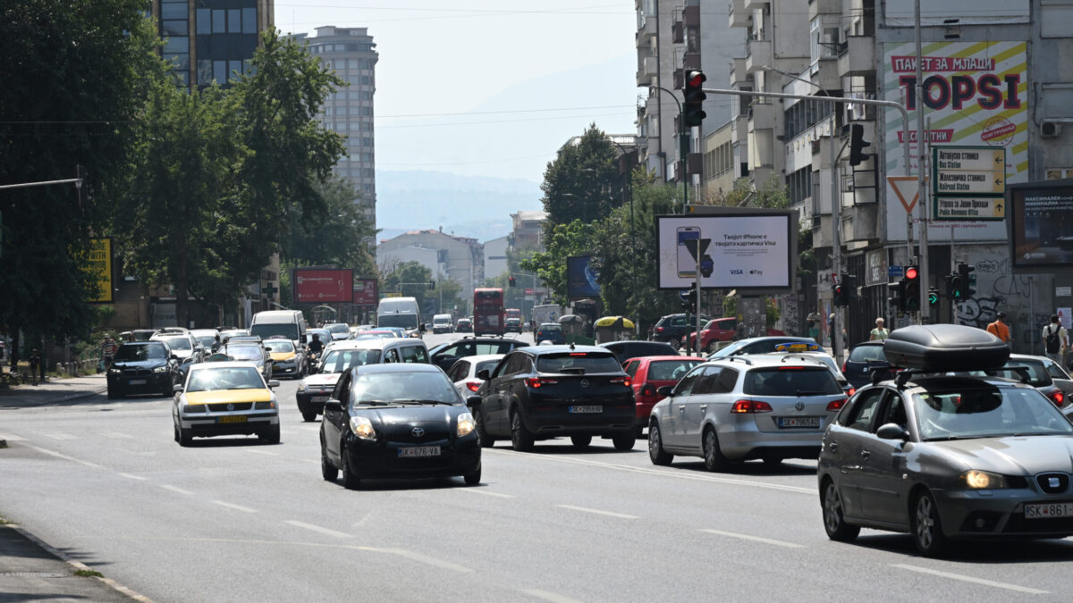 Maqedonia e Veriut kryeson rajonin për vjetërsinë e automjeteve me 19.4 vjet