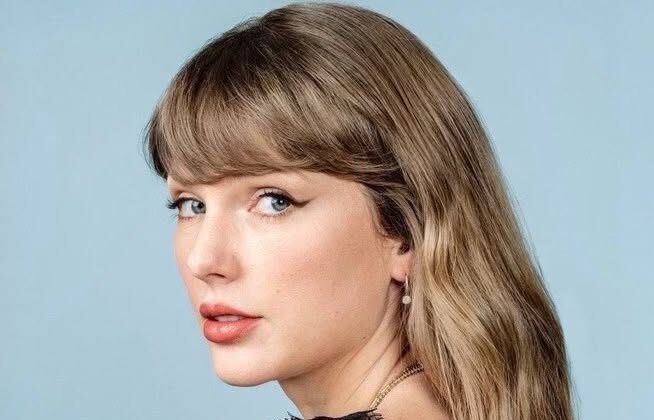 Taylor Swift kryeson Billboard 200 me albumin The Life of a Showgirl