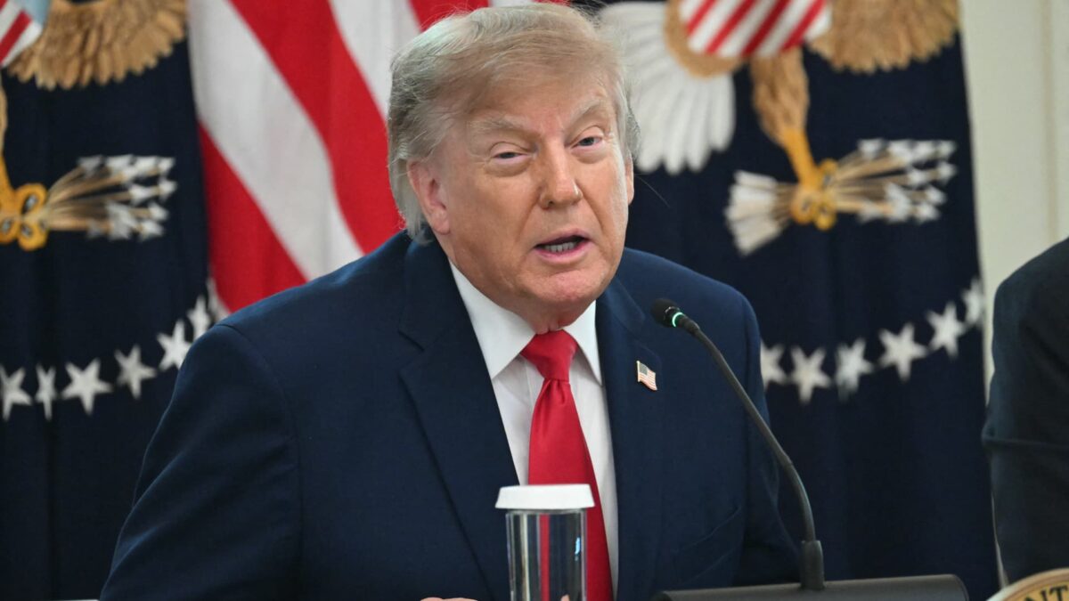 Trump shaka për çmimet e larta në klubin e tij