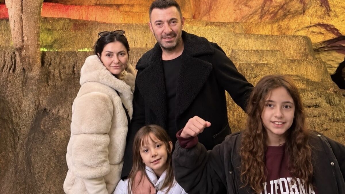Vedat Bajrami shijon të shtunën në familje me bashkëshorten dhe vajzat