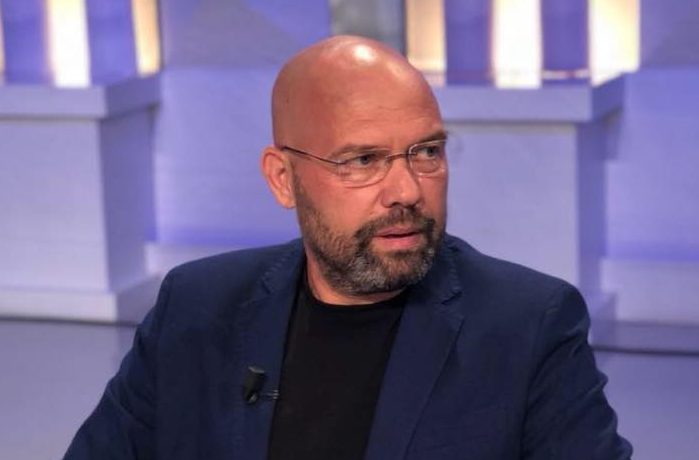 Pedagogët politikë, por pa alternativë politike